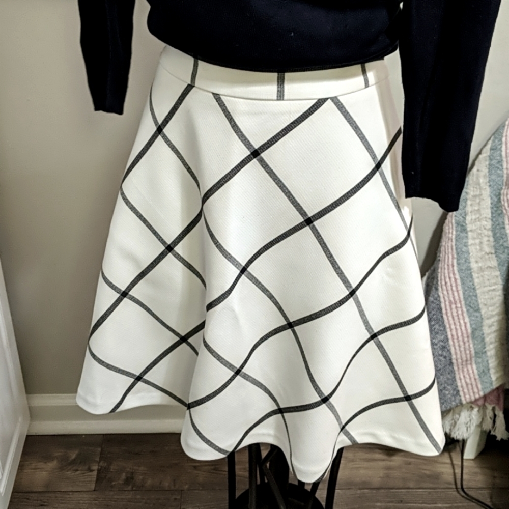 White a-line skirt